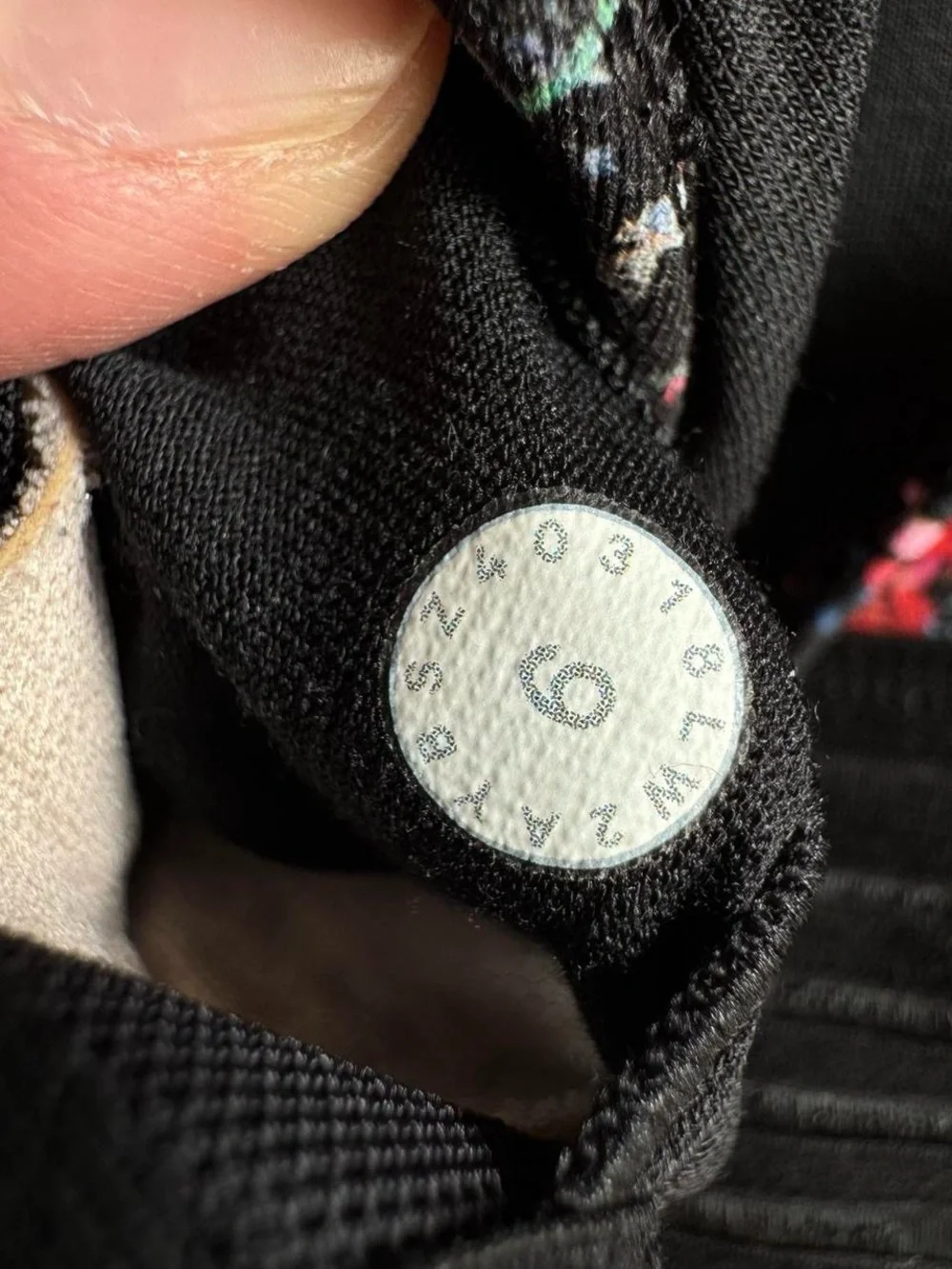 Lululemon Find Focus Bra Flowerescent Multi Black Size 6- W2AYBS